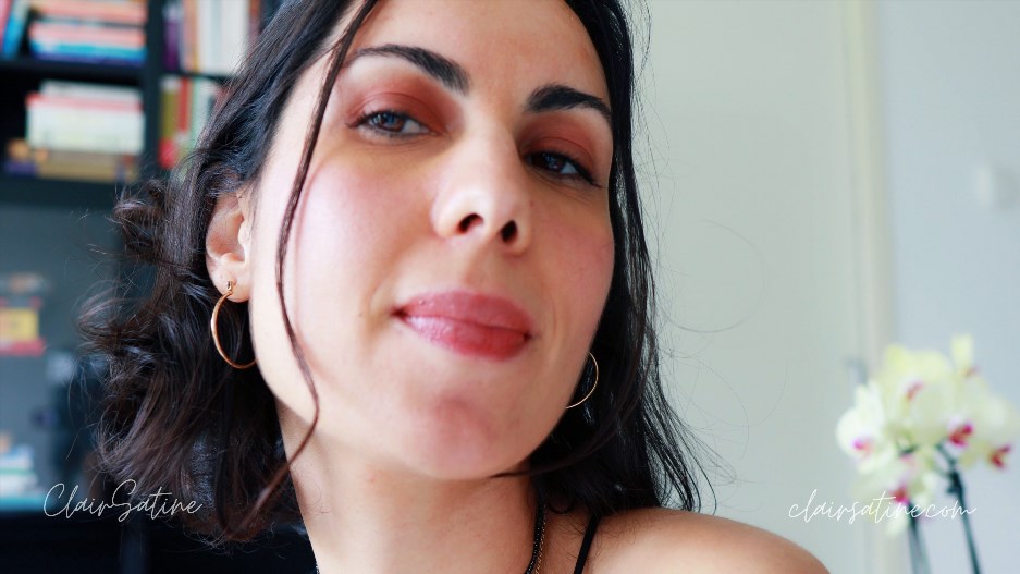 Clair Satine – Lip fetish